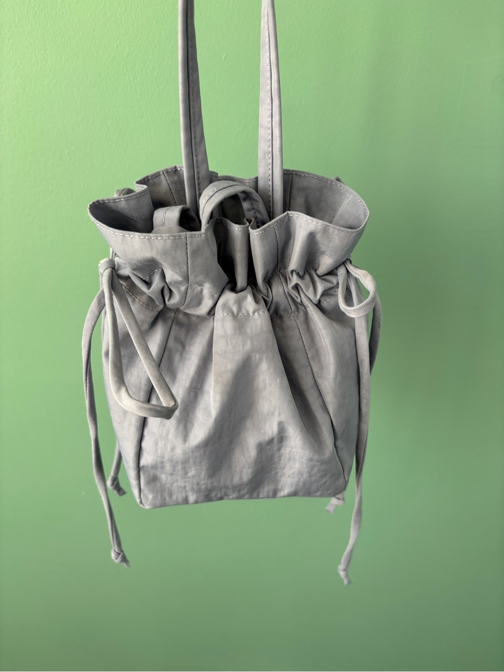 BAGGU - Nylon Drawstring Bag - Like new, EUC!